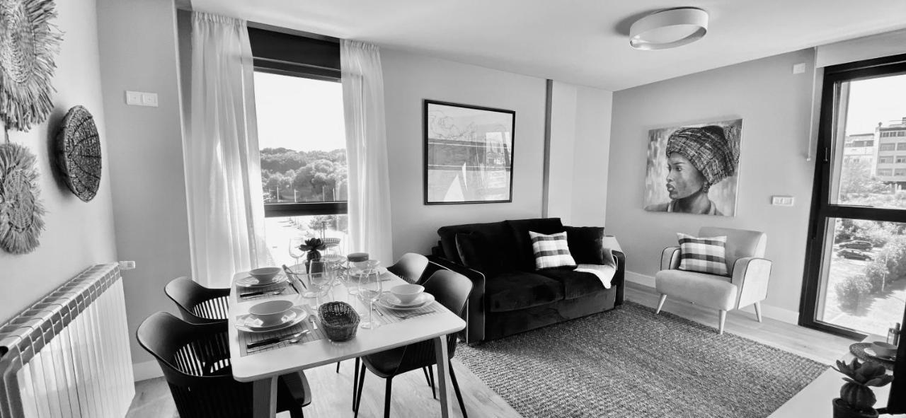 Puente Santiago Apostol Apartment Понтеведра Екстериор снимка